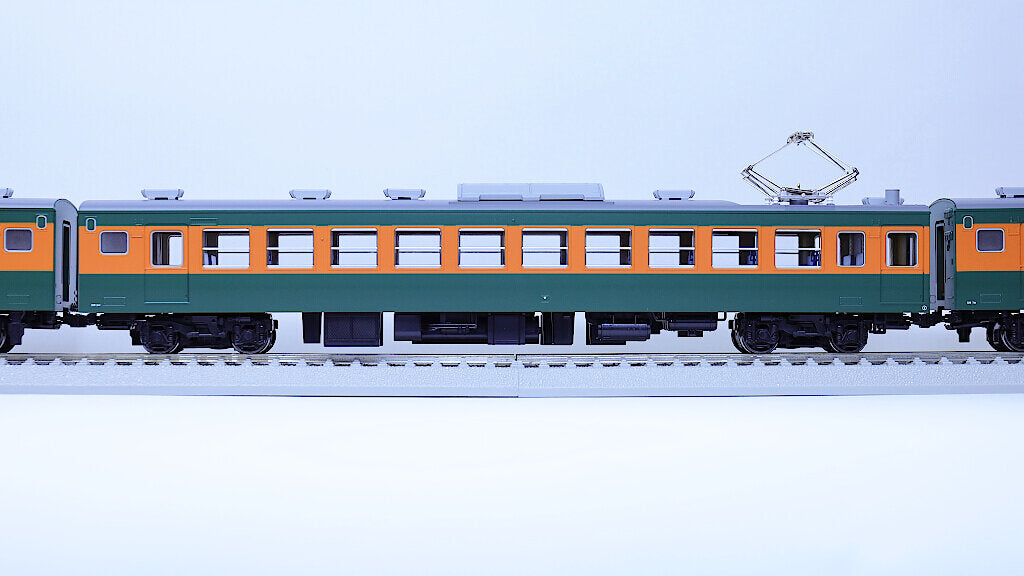 KATO [3-527] 165系800番台 3両セット (1:80 16.5mm/HOゲージ 動力車