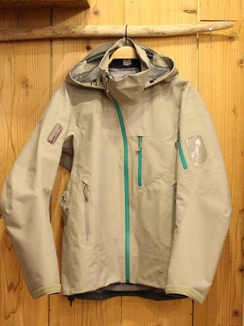 クラッシクモデルと呼びたくなる、Sidewinder Jacket & Rush Jacket