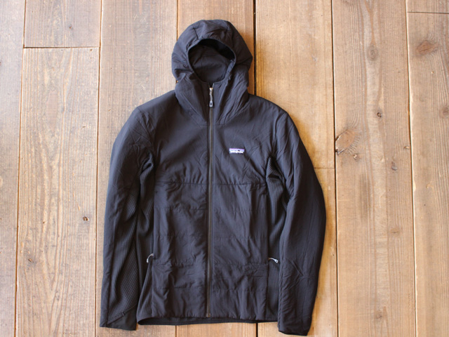 あの、Nano-Air Light Hybrid シリーズに遂にフード付きが登場