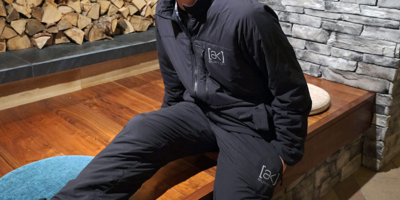 驚くほど軽く、蒸れずに暖か。BURTON AKのHELIUMシリーズ