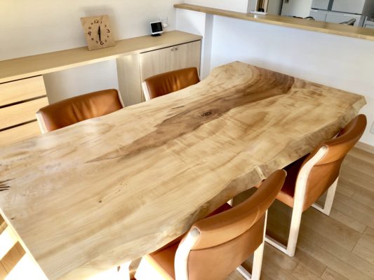 ダイニングテーブルxトチ【三重県・なおくん様】トチノキのダイニング