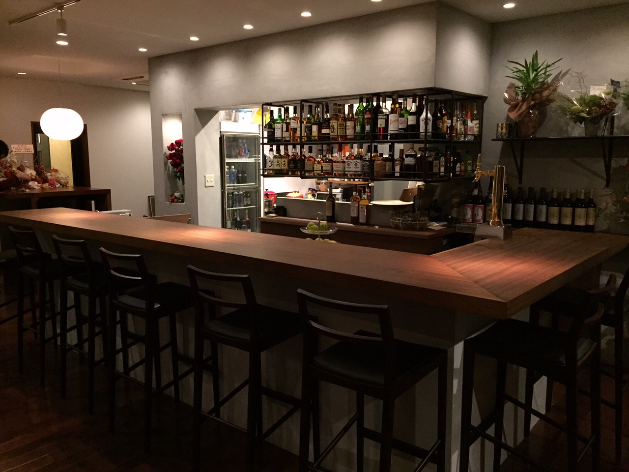 アジアンマグノリア（コクレン） BARカウンター | 一枚板 お取り引き