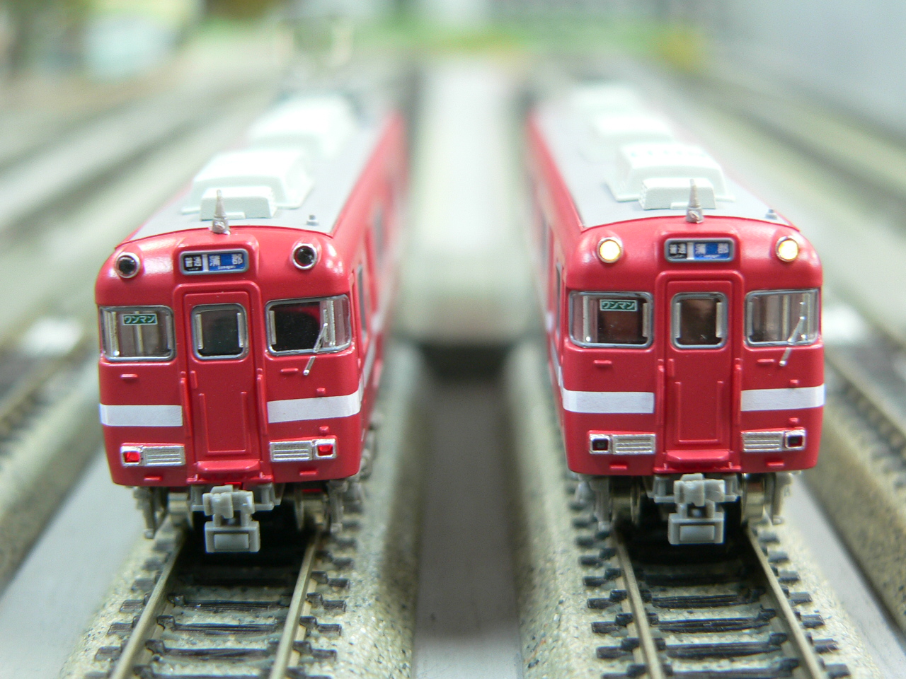 トミーテックの鉄コレ、名鉄6000系白帯復刻6011編成のライトを