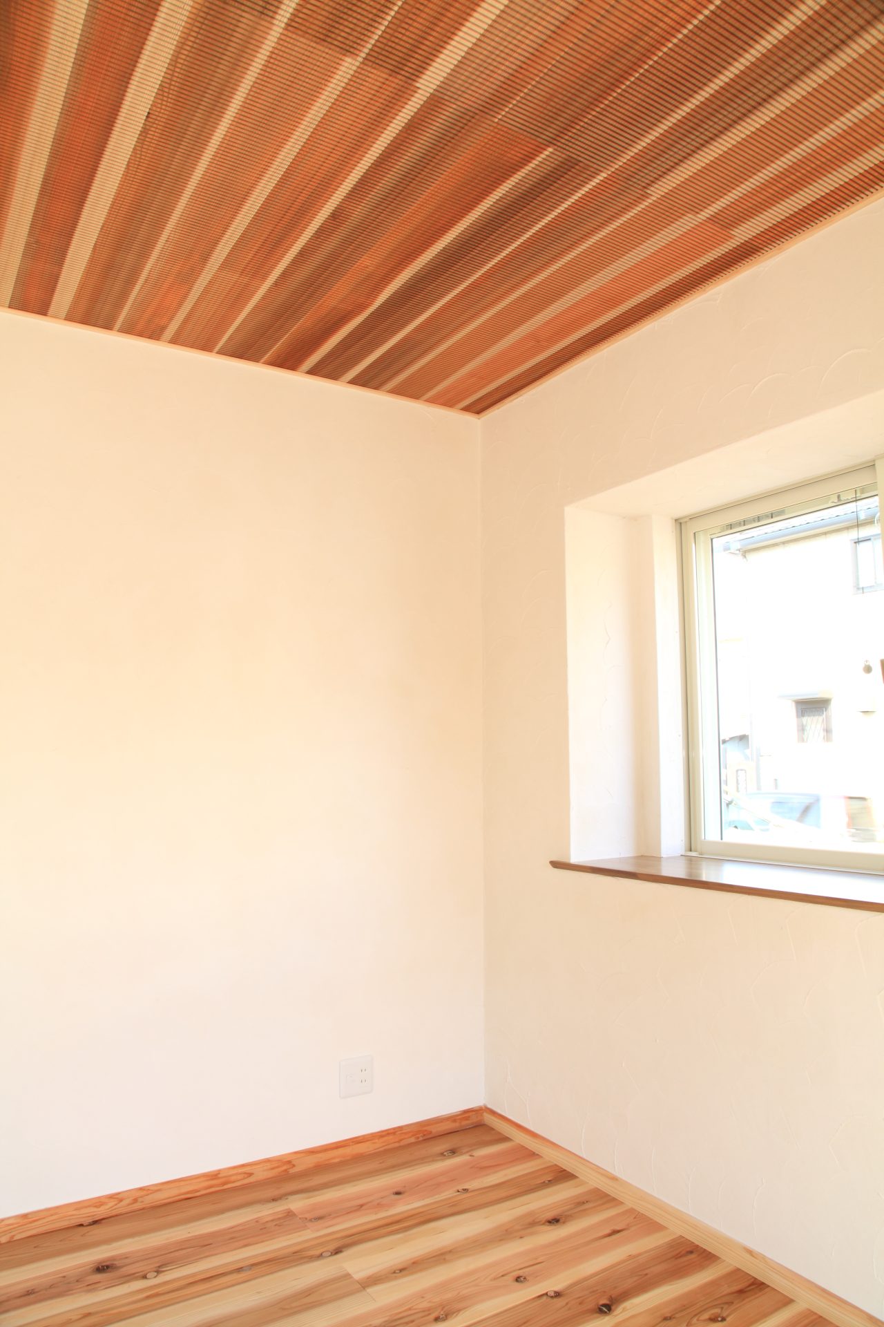 SUGI SLIT PRODUCTS 杉木口スリットパネル 無塗装 | 株式会社モリアン