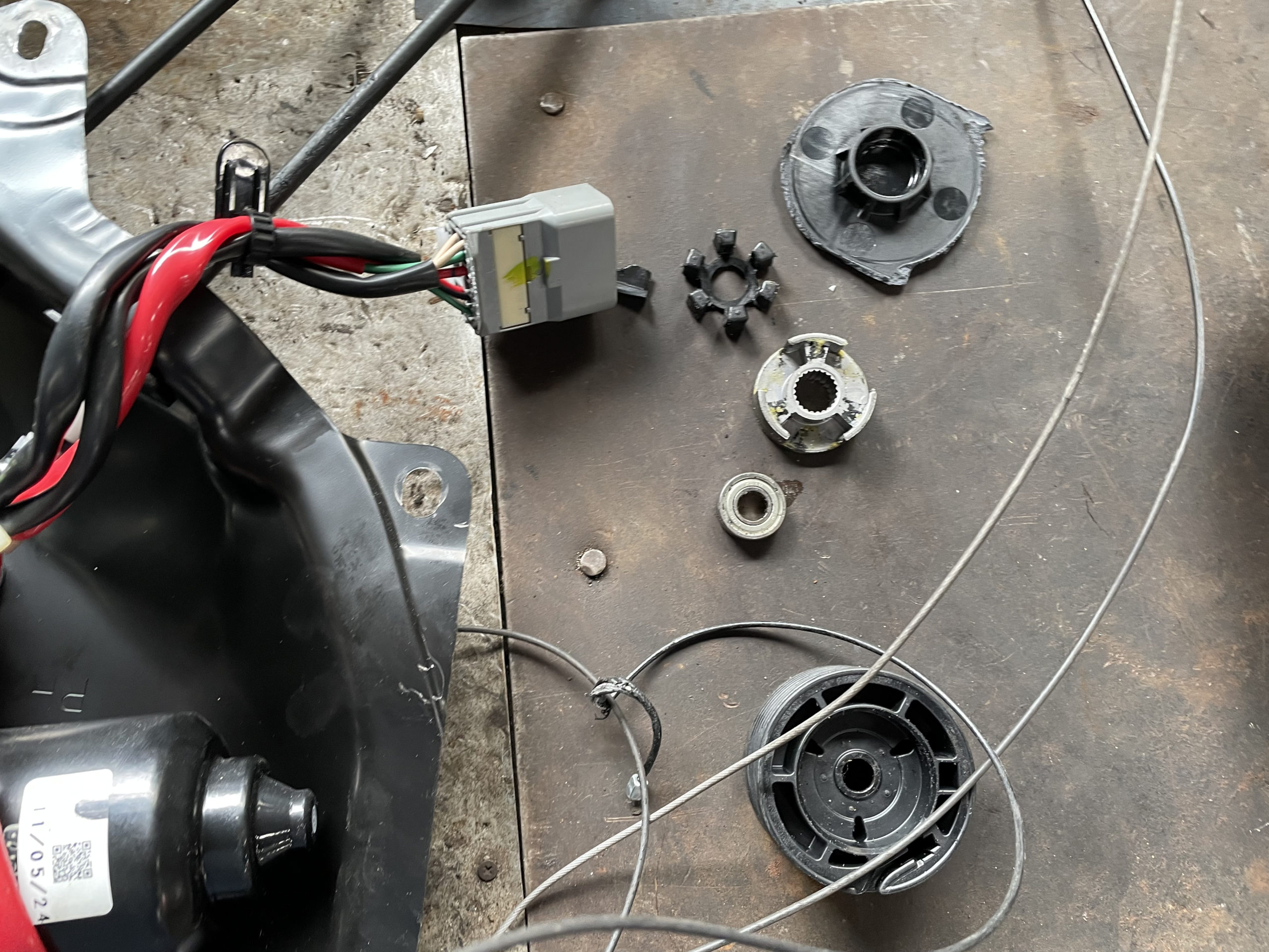 NISSAN セレナ FC26 スライドドア故障修理 | 【 車検 点検 】新潟市 北