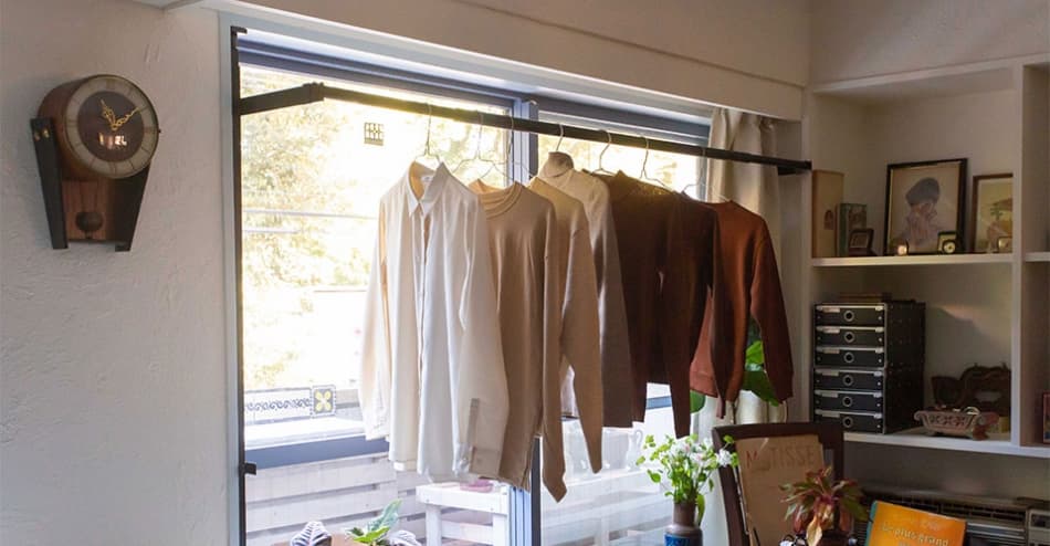 FRAMES 窓枠物干し | 製品情報 | 森田アルミ工業