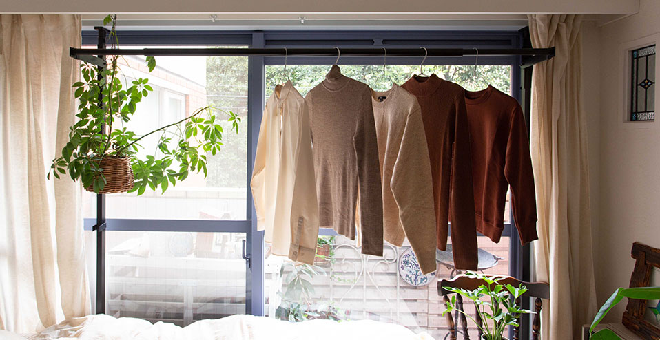 FRAMES 窓枠物干し | 製品情報 | 森田アルミ工業