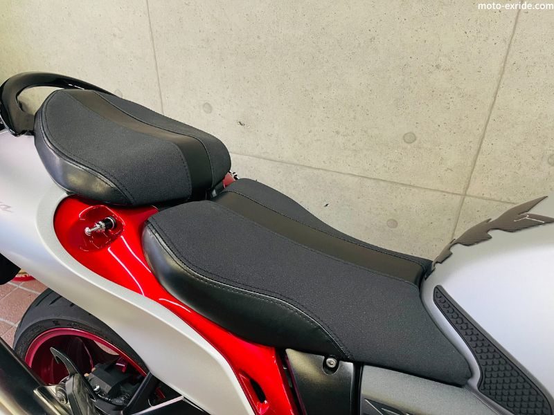 SUZUKI 隼 GSX1300R シートカスタム バリアブルアクセルグリップパイプ