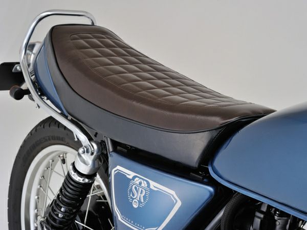 デイトナ ノスタルジック シート ブラック/ブラウン ヤマハ SR400/500