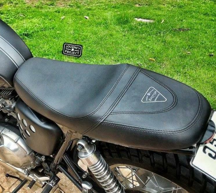 トライアンフ Thruxton(スラクストン)／R |シート|モトパーツ(MOTO PARTS)