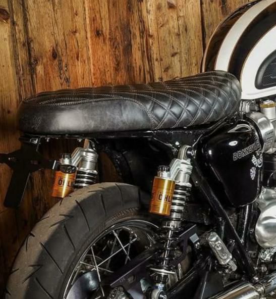 トライアンフ Scrambler(スクランブラー) |シート|モトパーツ(MOTO PARTS)