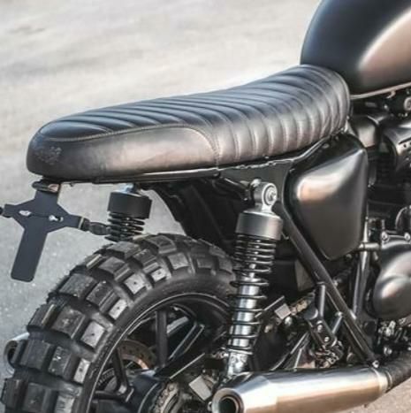 トライアンフ Scrambler(スクランブラー) |シート|モトパーツ(MOTO PARTS)