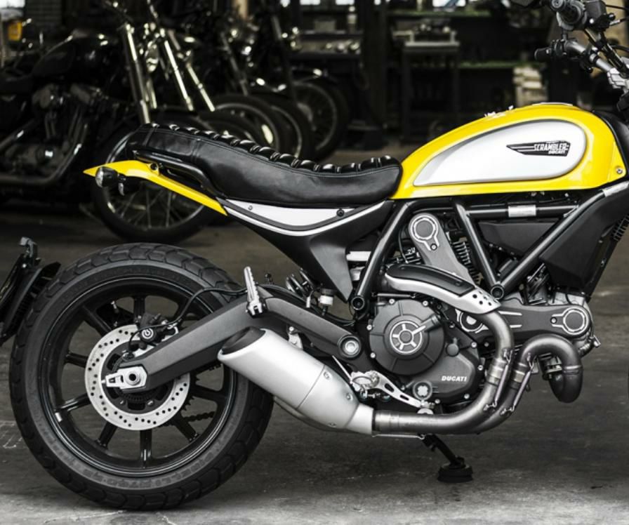 Ducati スクランブラー 本革シート ブラック モーターロック | バイク
