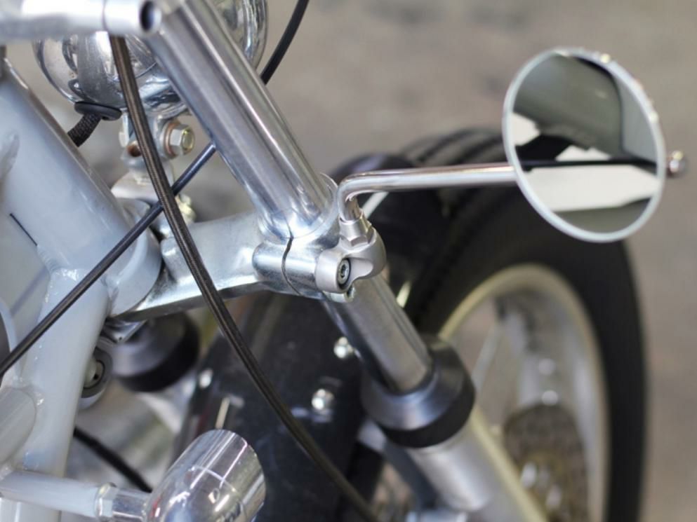 ヤマハ SR400/500 新型ニールックミラーブラケット モーターロック