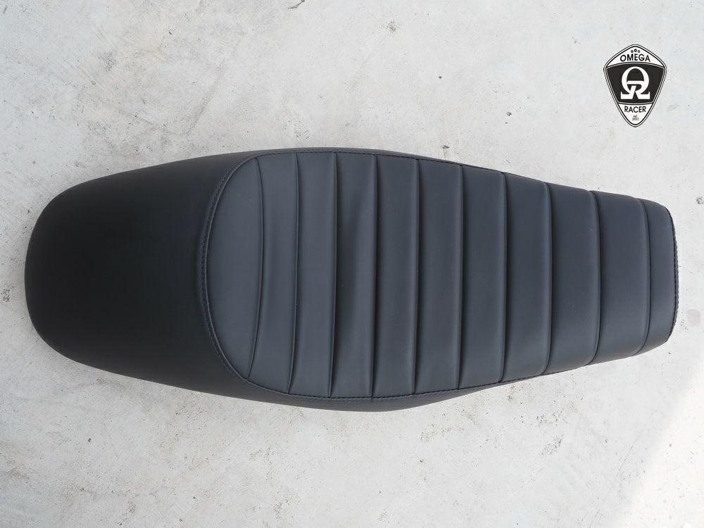 W400, W650, W800 カフェ シート オールブラック オメガレーサー