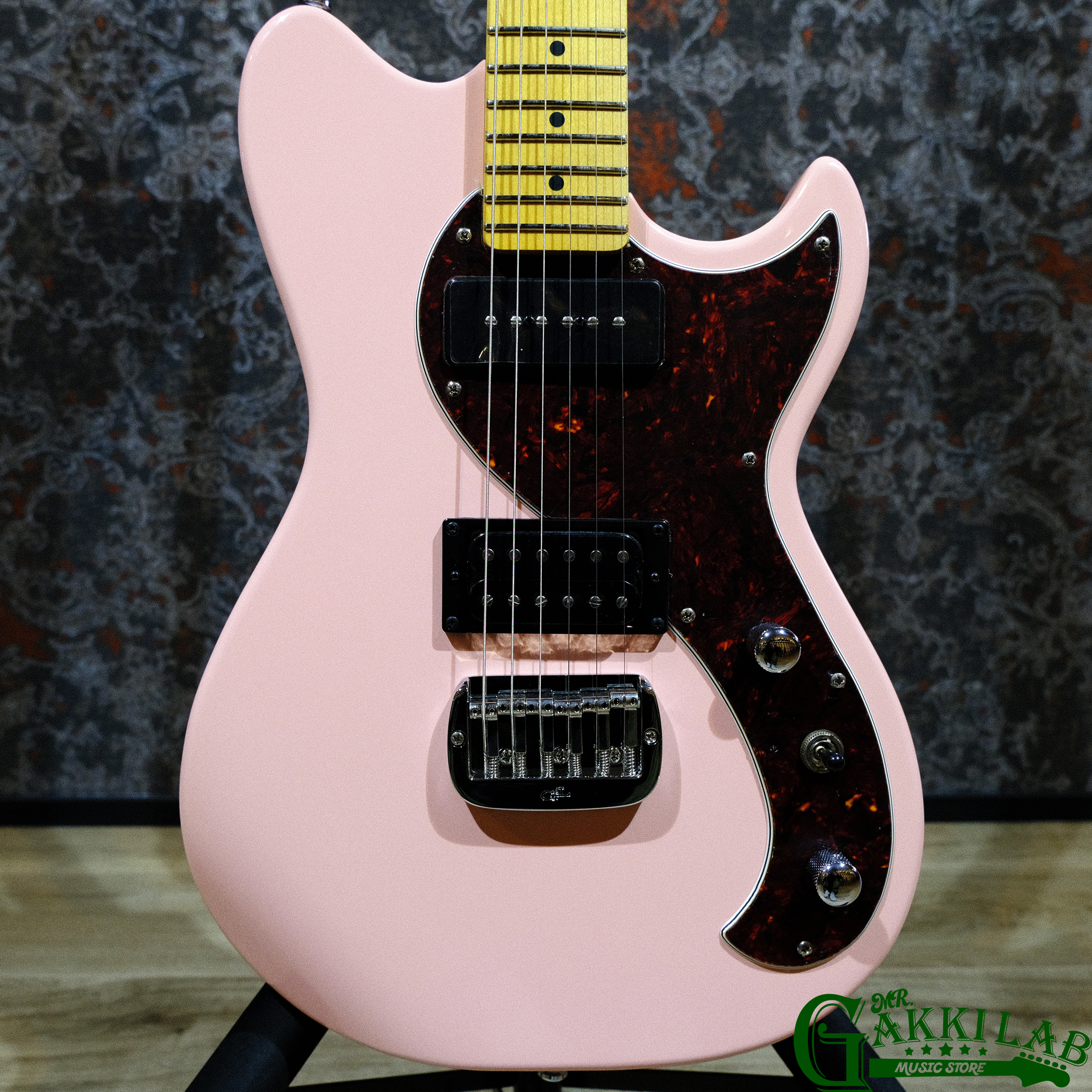 G&L Tribute Series Fallout / Shell Pink | 札幌の楽器屋さん｜MR