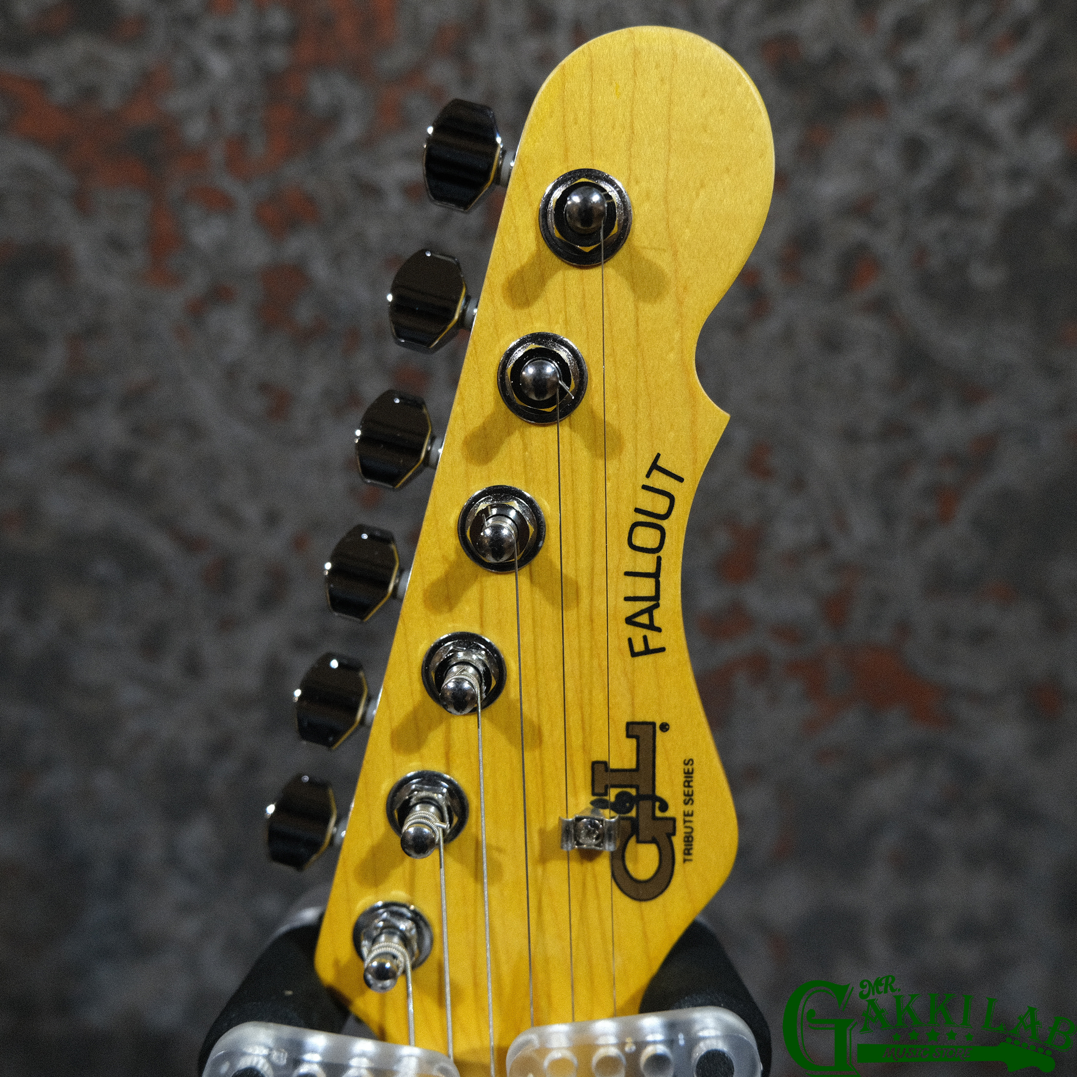G&L Tribute Series Fallout / Shell Pink | 札幌の楽器屋さん｜MR