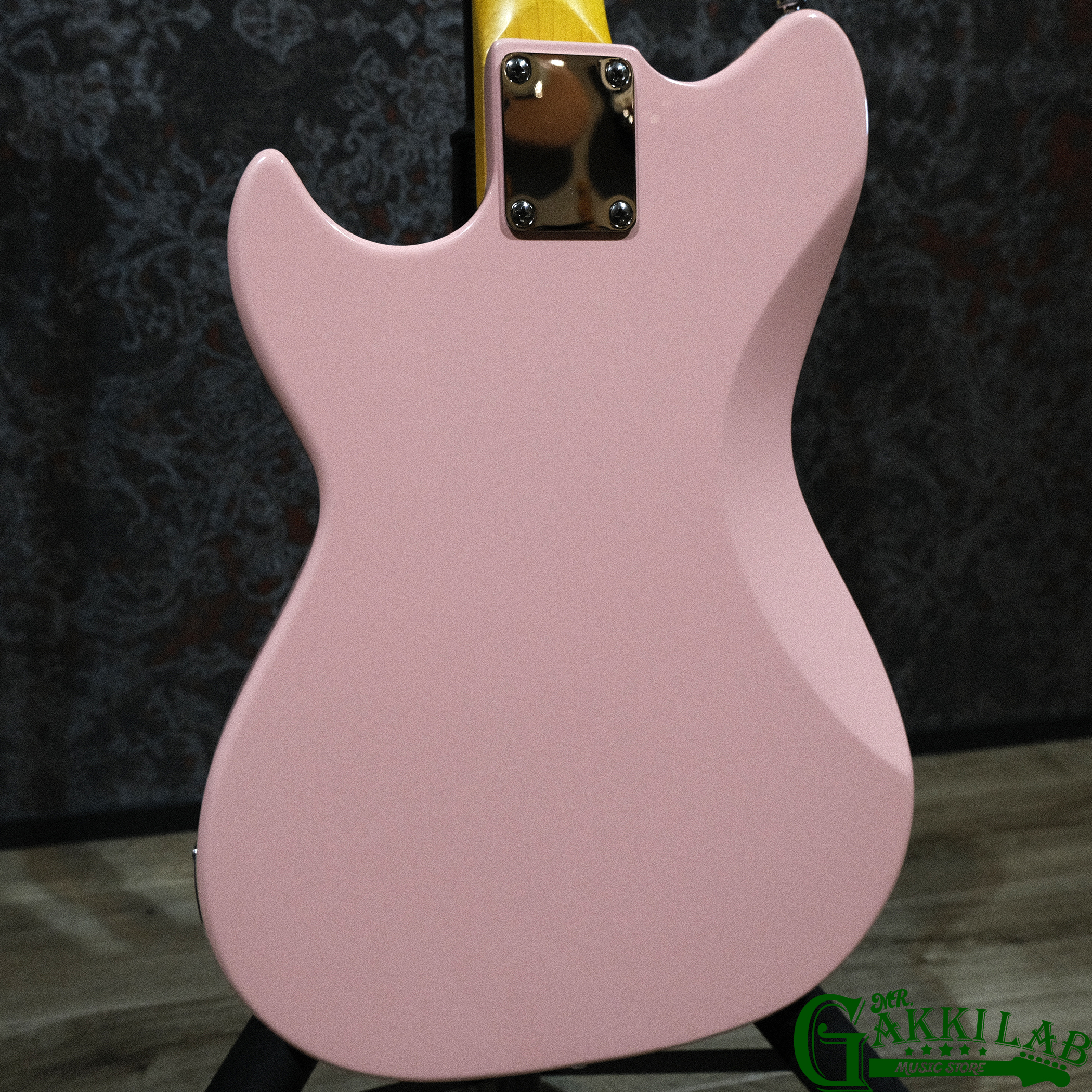 G&L Tribute Series Fallout / Shell Pink | 札幌の楽器屋さん｜MR
