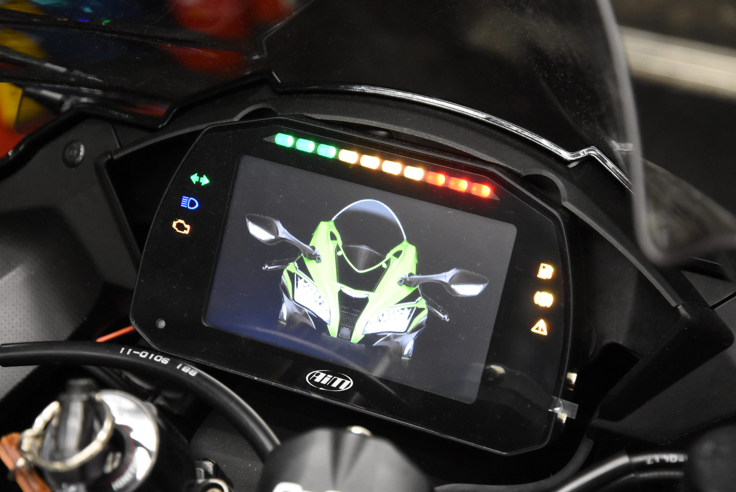 ZX-10R AIMメーター 取り付け - MAINTENANCE SHOP QUARTER