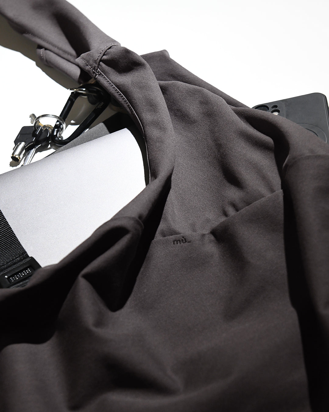 POSTMAN BAG / BLACK | A men's brand that focuses on domestic