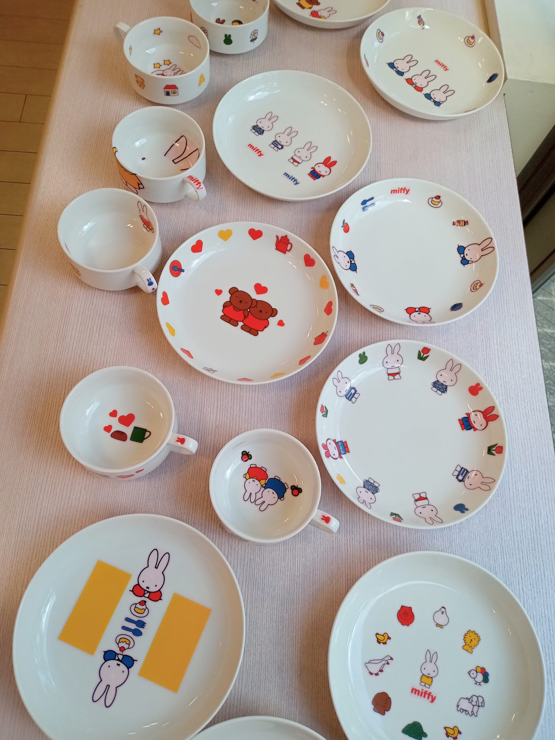 11/11（土）展示解説とミッフィー食器づくり【大人対象】参加者募集中