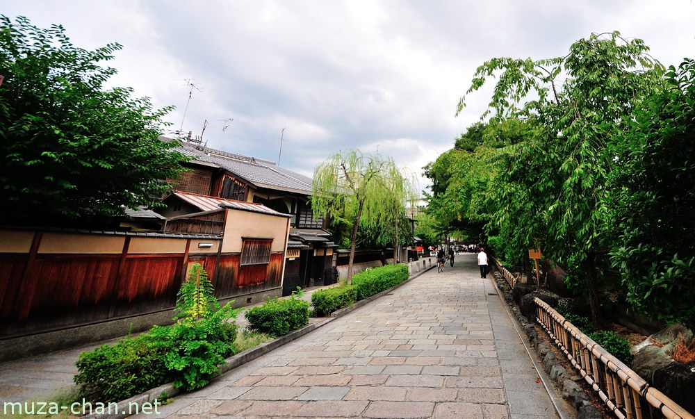 shirakawa-minami-dori-kyoto-