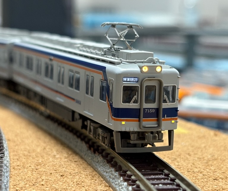 南海7100系 新塗装 2両x2編成入線 初の南海です！先頭連結部のTN