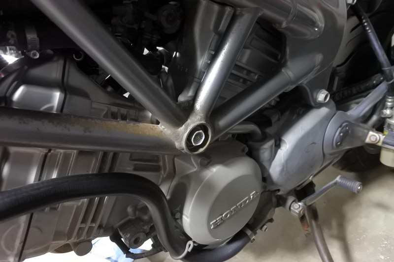 VTR250転倒対策にSSBバンパーをオススメする理由とジムカーナでの効果