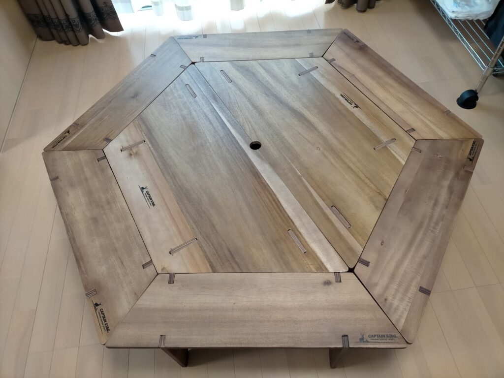キャプテンスタッグ 木製ヘキサグリルテーブル】 レビュー。大人数に