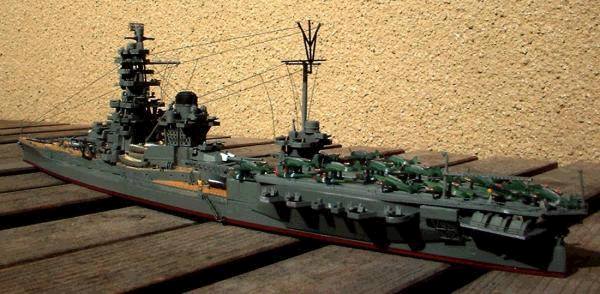 航空戦艦 伊勢 1/700 HASEGAWA
