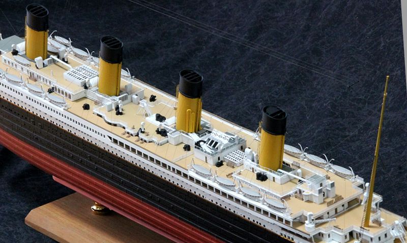 1/350 客船 R.M.S.タイタニック ディティールアップ 電飾組込完成品