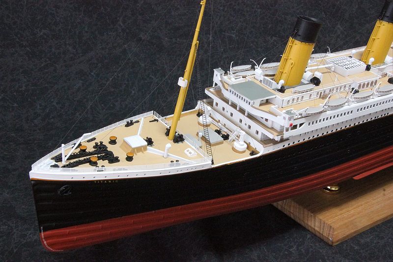 1/350 客船 R.M.S.タイタニック ディティールアップ 電飾組込完成品