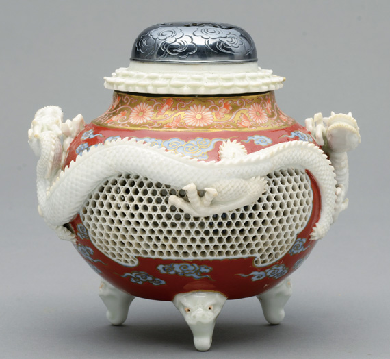 2013年8月 色絵籠目貼付龍文香炉 公益財団法人鍋島報效会 徴古館