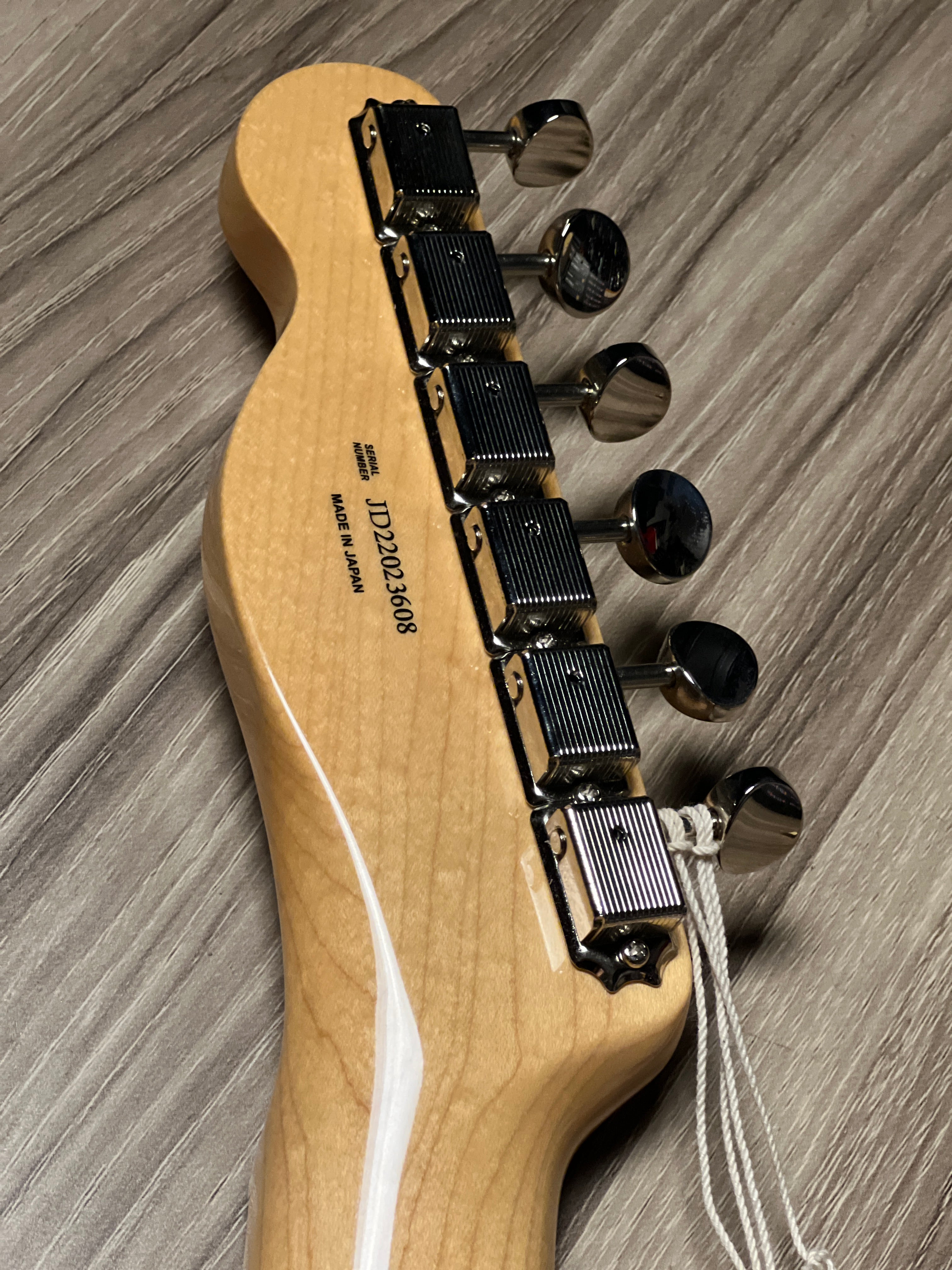 Fender Japan Traditional II 50s Telecaster with Maple FB in White