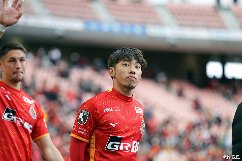 成瀬竣平 | 選手・スタッフ | チーム | 名古屋グランパス公式サイト