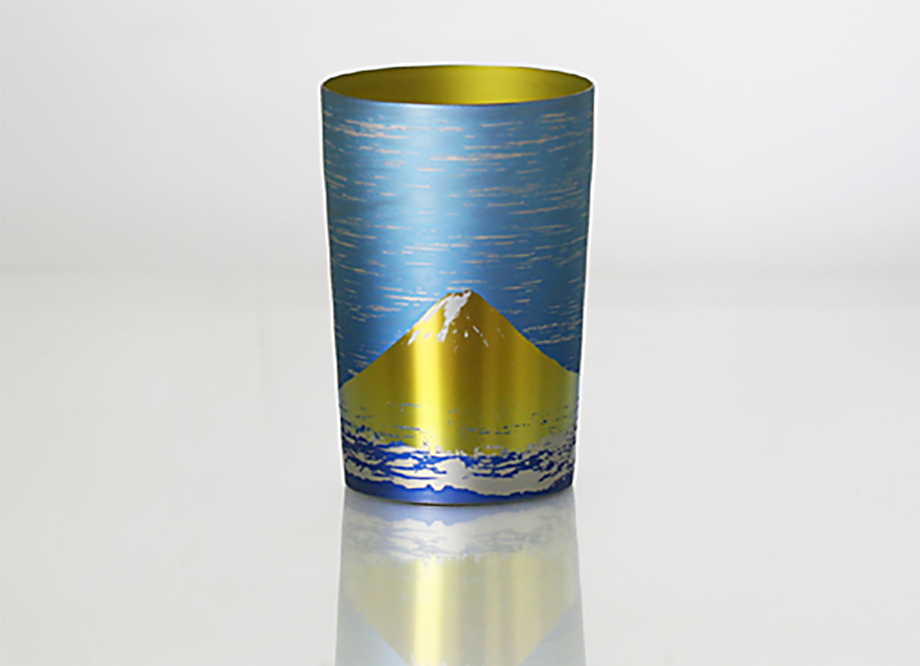 燕三条 純チタン製二重タンブラー富士（金） 名入れ可 - 日本製高級