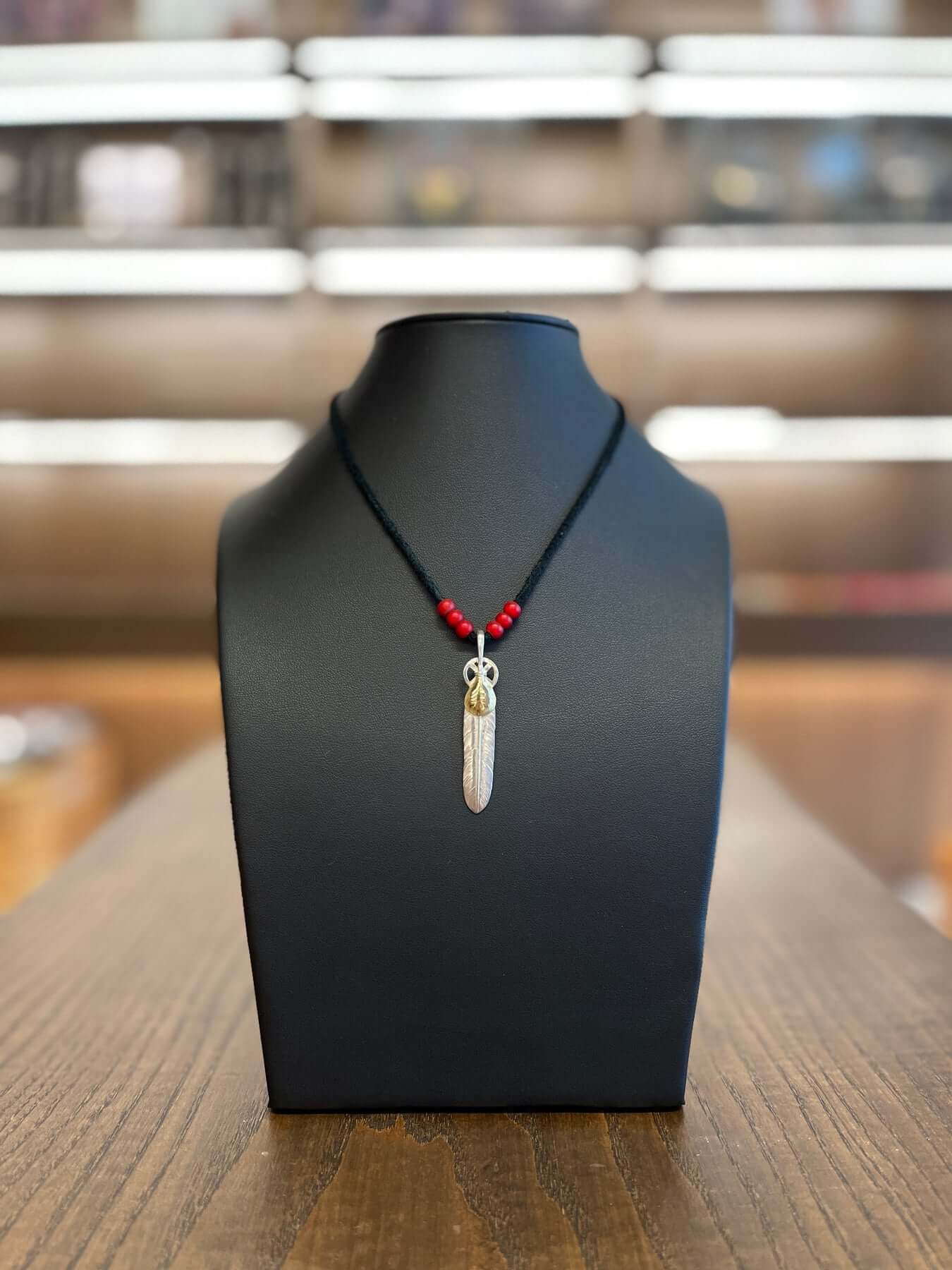 Goros Kimura Red Bead Set - Native Feather | 日本のGoro's専門店