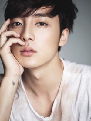 トッケビ＞等OST参加、 ロイ・キム初のベストアルバム「ROY KIM BEST