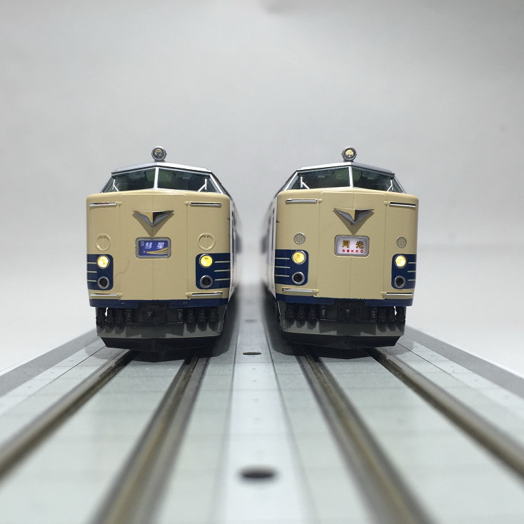 581系「彗星」（クハネ581増備車）が入線しました。KATO 10-1354 / 10