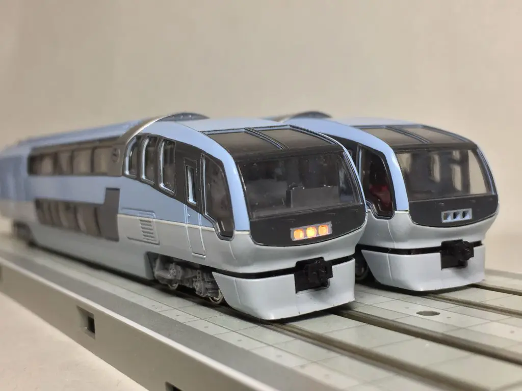 251系「スーパービュー踊り子」登場時色を弄る。その2室内灯 KATO 10