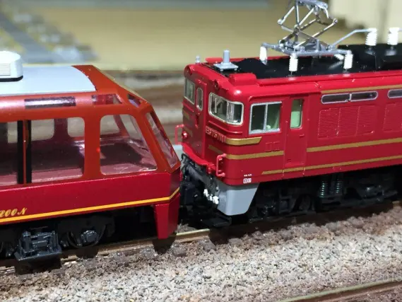 ED75 700番台 オリエントサルーン色を弄る。その2 TOMIX 9150