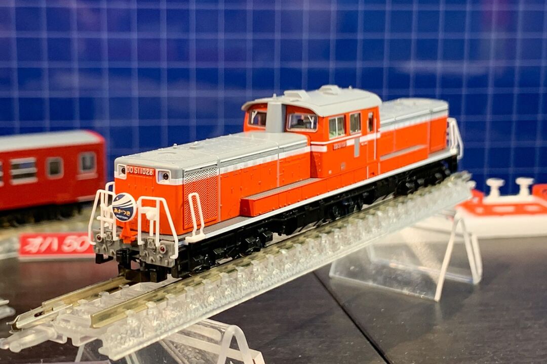 TOMIX DD51-1000形ディーゼル機関車(九州仕様)(国鉄) 品番:2248