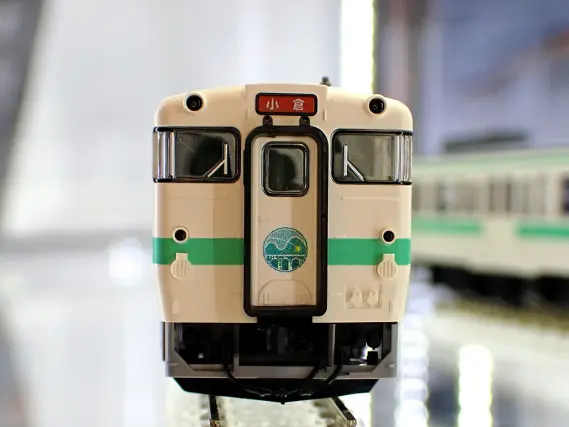 キハ147形ディーゼルカー（日田彦山線BRT ひこぼしラインラッピング