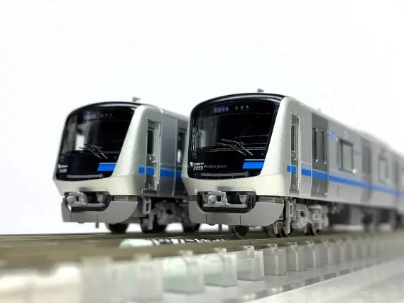 小田急5000形 5056編成が入線しました。 ポポンデッタ 6081 / 6082