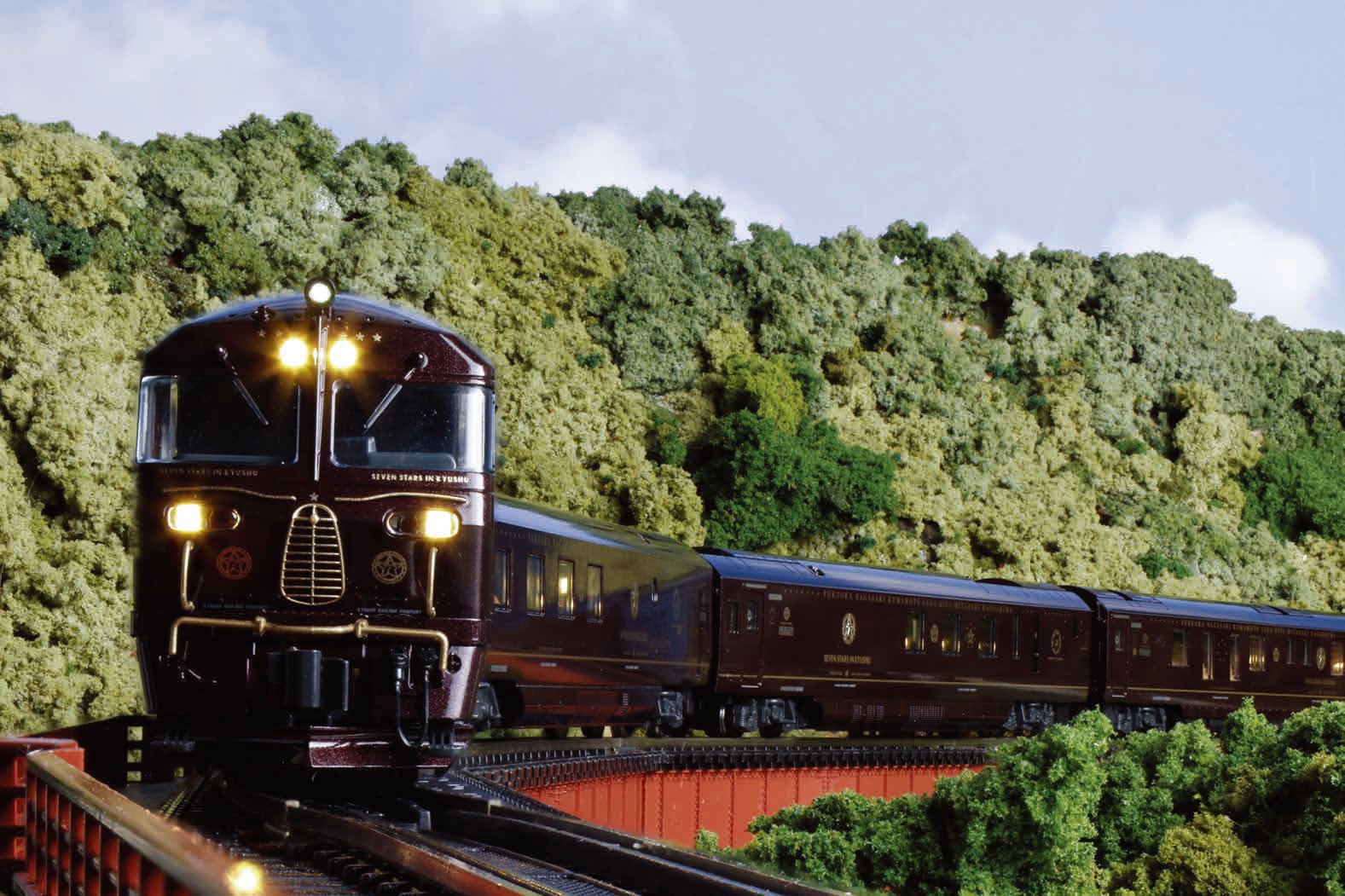 KATO】「ななつ星 in 九州」2号車・3号車内装サンプルを公開 （2026年2