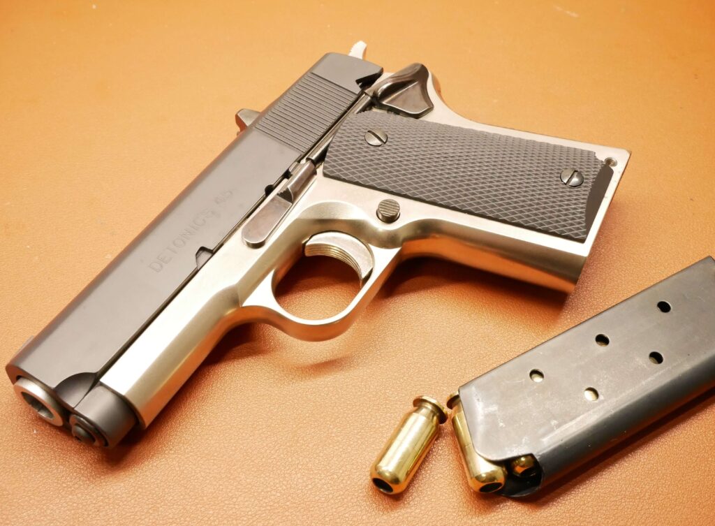 MGC デトニクス モデルガンのレストアをしてみました。 なかなか難しー