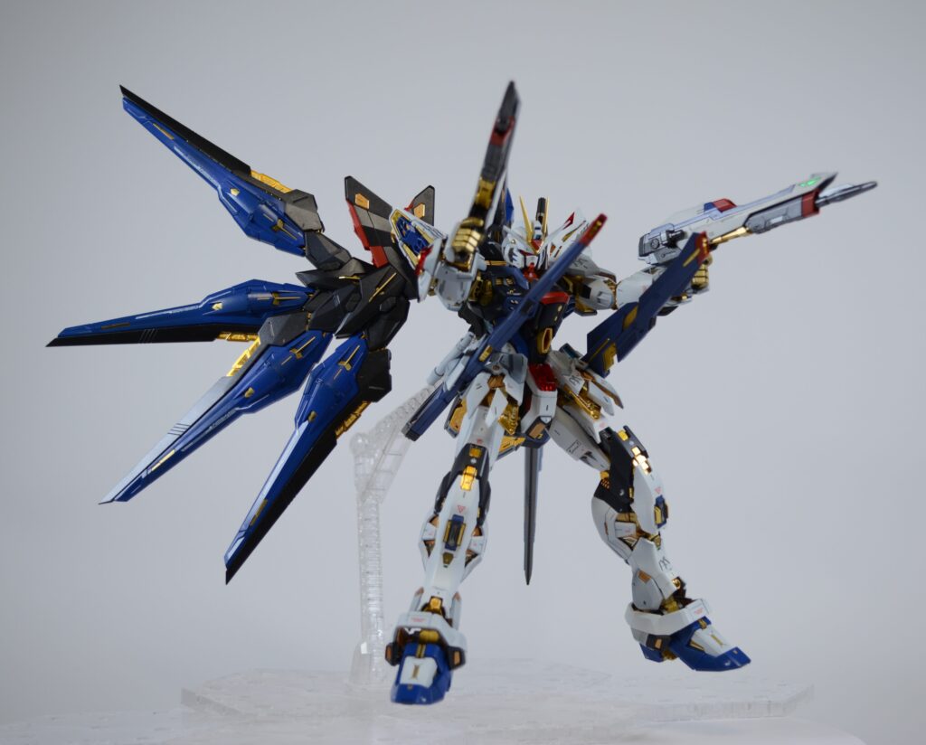 MGEXストライクフリーダムガンダムの塗装完了、ポージング画像
