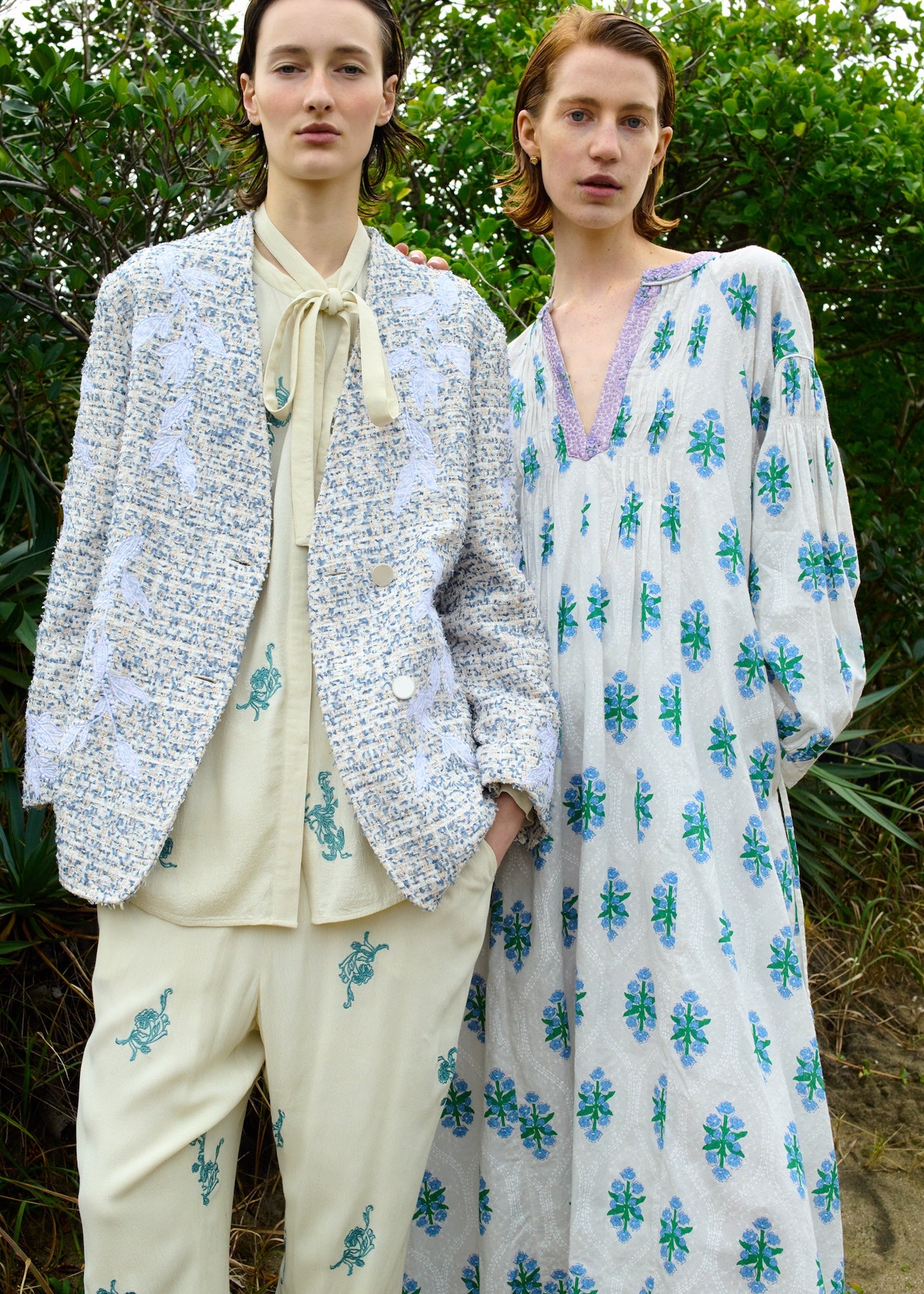 Moss Crape Mini Flower Embroidery Pants | Pasand by ne Quittez pas