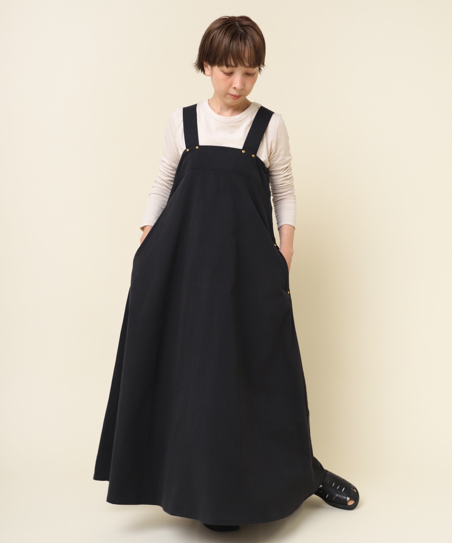 D1636 ミリタリーエプロンワンピース(M ブラック): ワンピース - RNA