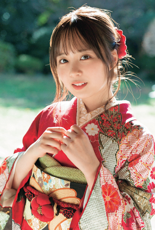 咲き誇る、青春。」櫻坂46・森田ひかるが表紙を飾る新スタイルフォト